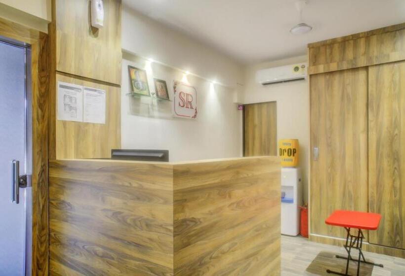 هتل Oyo 79075 Safal Rooms