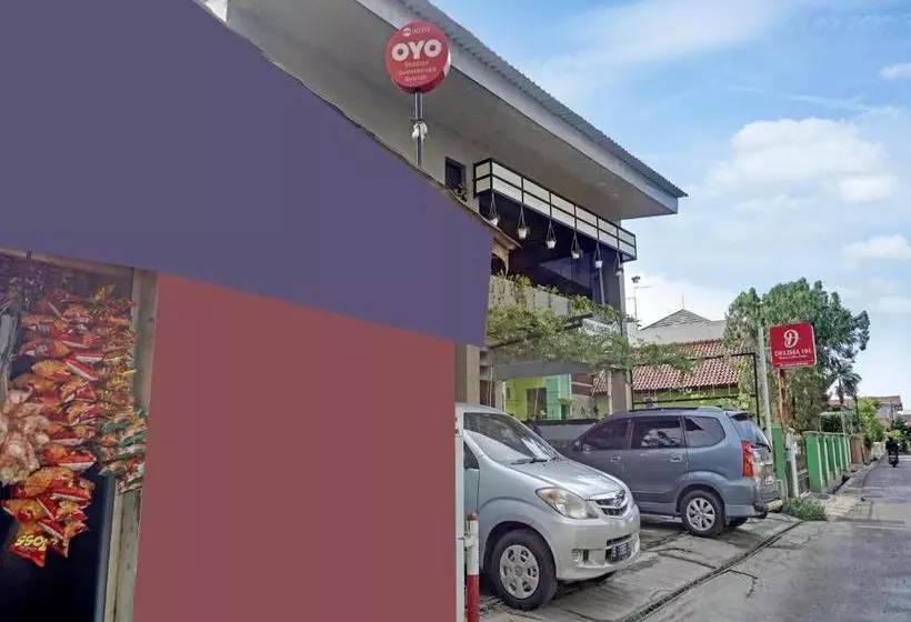 Hotelli Oyo 90314 Stadion Guesthouse Syariah