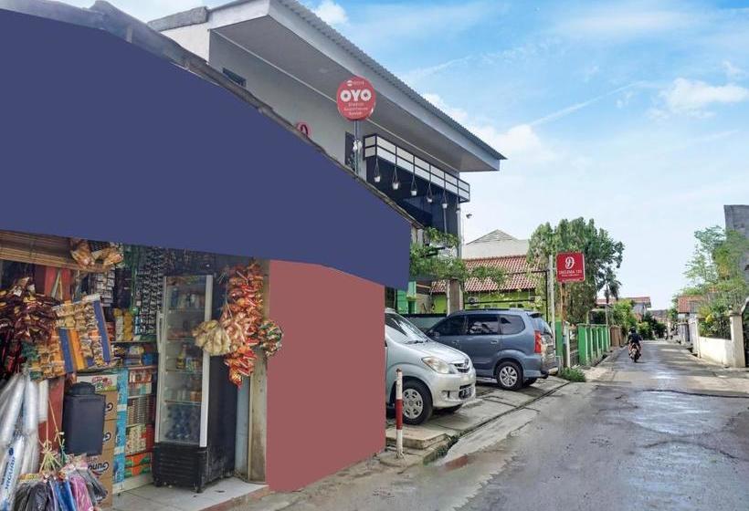 فندق Oyo 90314 Stadion Guesthouse Syariah