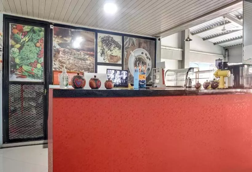 Hotelli Oyo 90314 Stadion Guesthouse Syariah