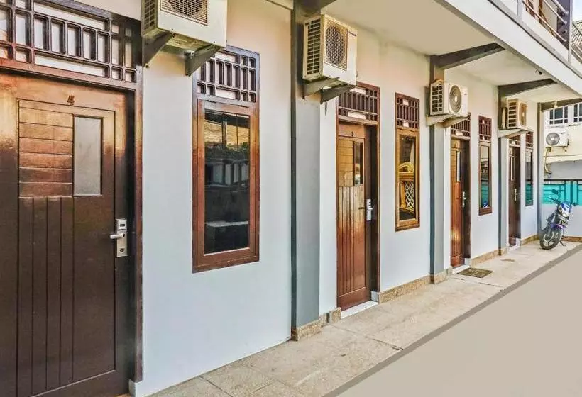 Hotelli Oyo 90314 Stadion Guesthouse Syariah