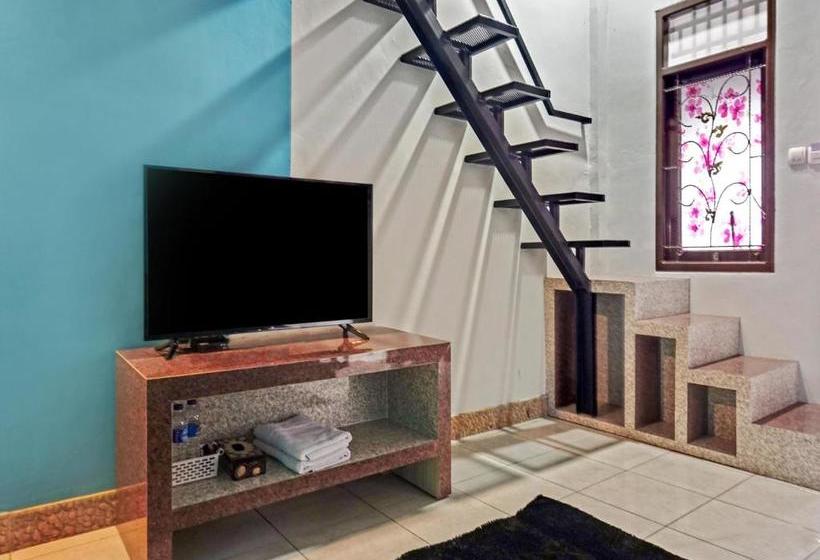 فندق Oyo 90314 Stadion Guesthouse Syariah