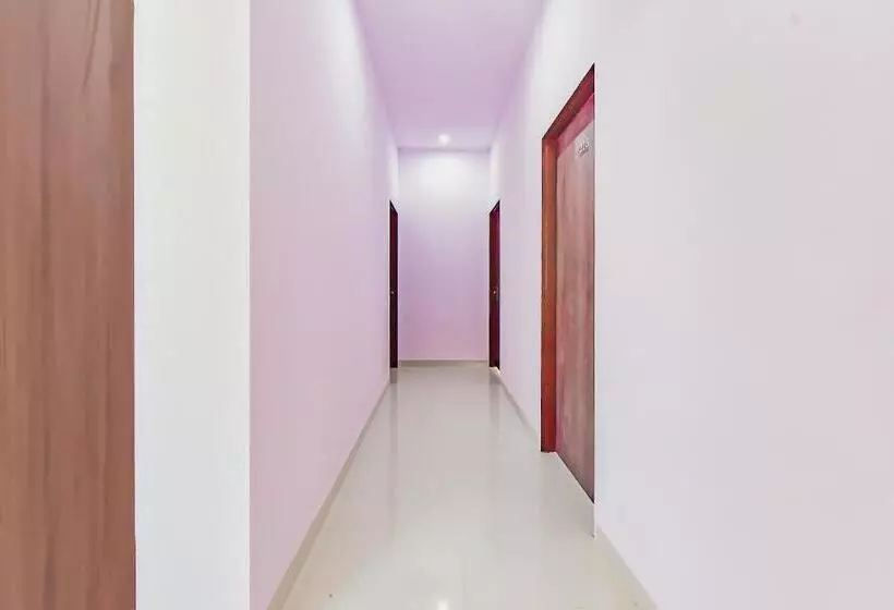 ホテル Oyo Jai1273 Rayal Inn