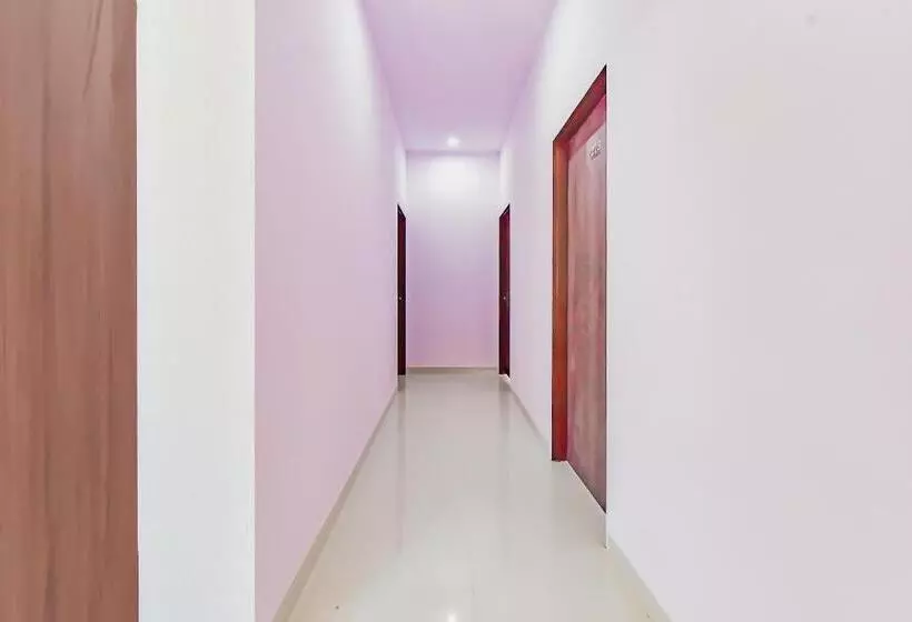 ホテル Oyo Jai1273 Rayal Inn