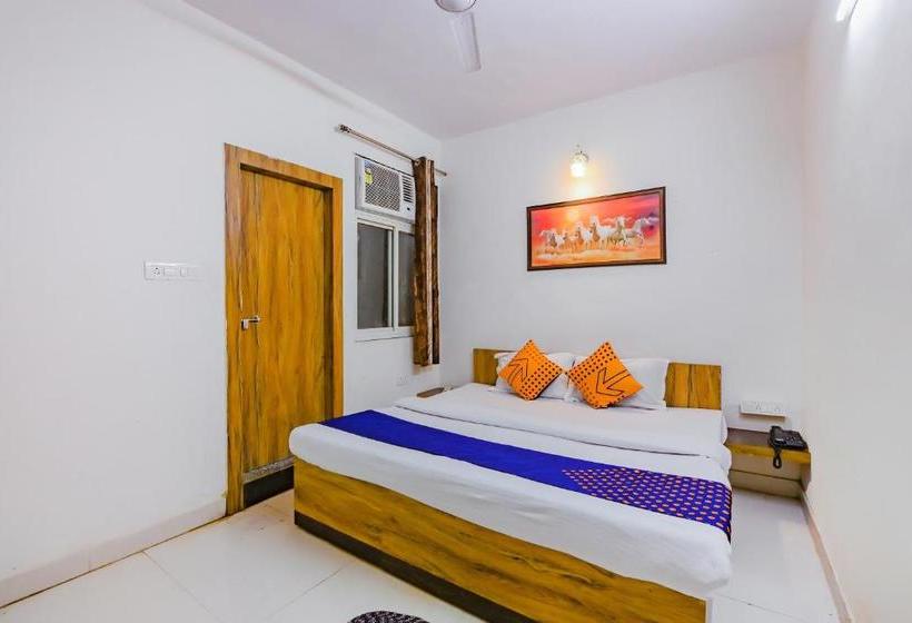 فندق Spot On 79303 Samarpit Residency