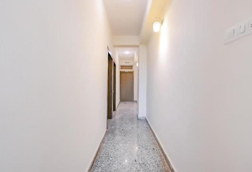 فندق Spot On 79303 Samarpit Residency