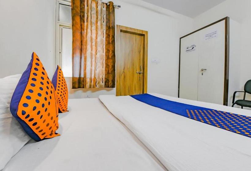 فندق Spot On 79303 Samarpit Residency