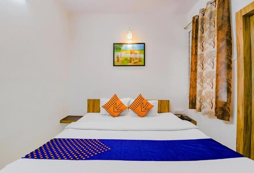 فندق Spot On 79303 Samarpit Residency