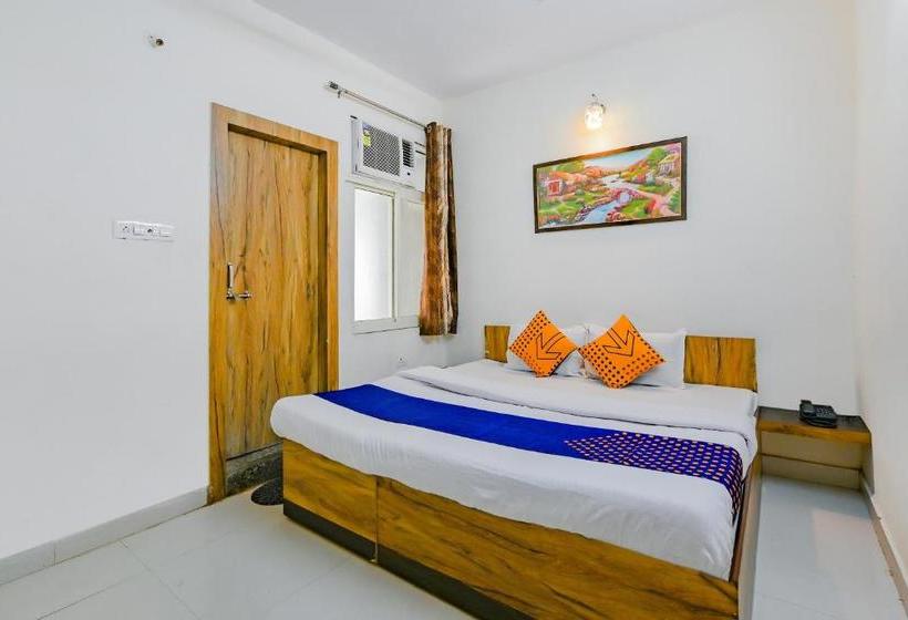 فندق Spot On 79303 Samarpit Residency