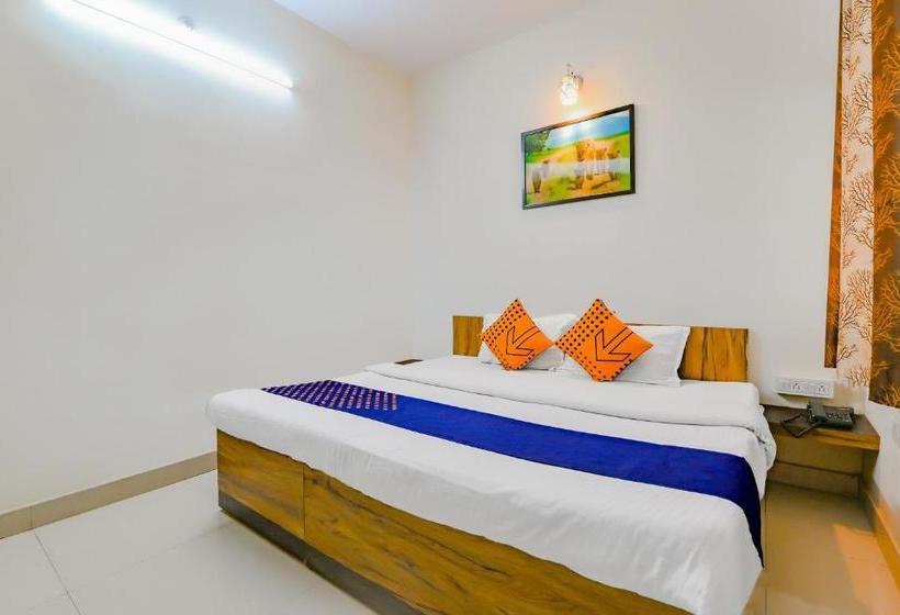 فندق Spot On 79303 Samarpit Residency