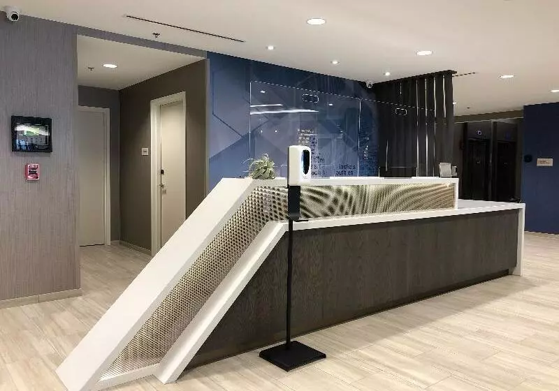 هتل Springhill Suites By Marriott Chicago Chinatown