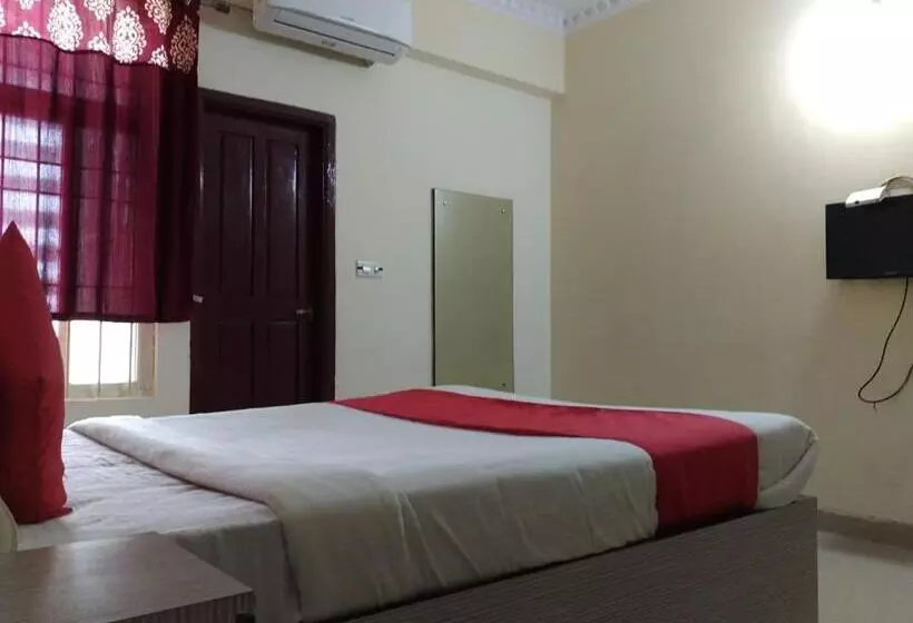 ホテル Staymaker Srinivasa Residency