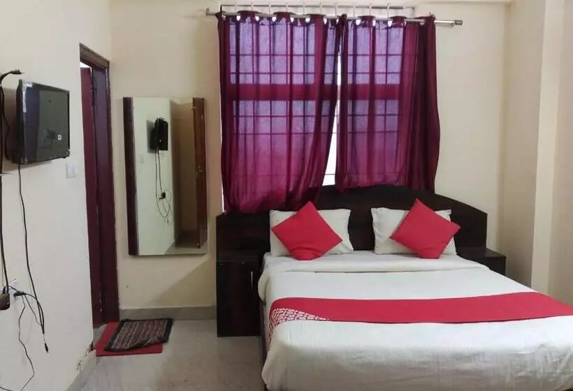 ホテル Staymaker Srinivasa Residency