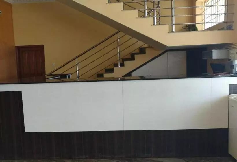 ホテル Staymaker Srinivasa Residency