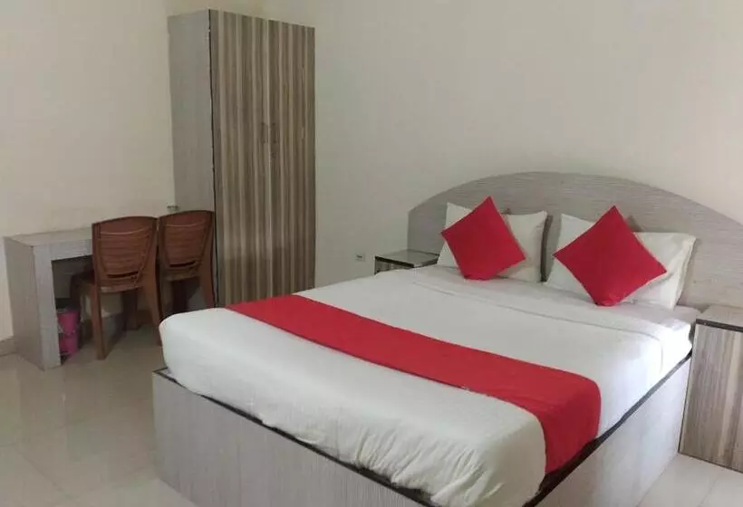 ホテル Staymaker Srinivasa Residency