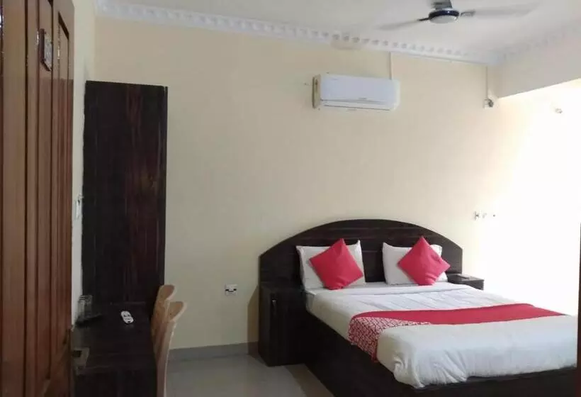 ホテル Staymaker Srinivasa Residency