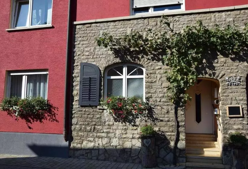 ホテル Weingut Manuel Sauer