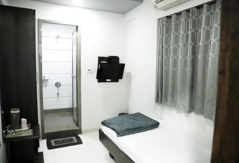 בית מלון כפרי White Rose