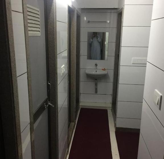 בית מלון כפרי White Rose