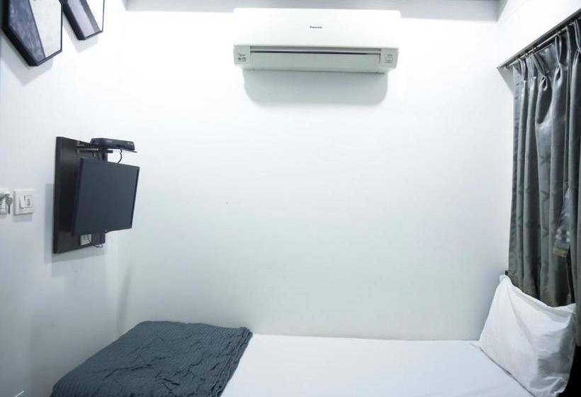 בית מלון כפרי White Rose