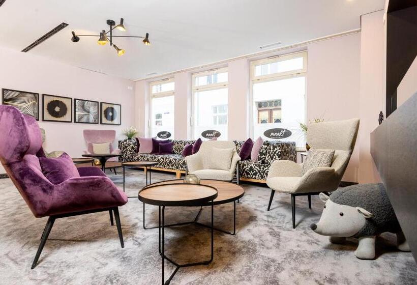 Maakt Hotel & Apartments