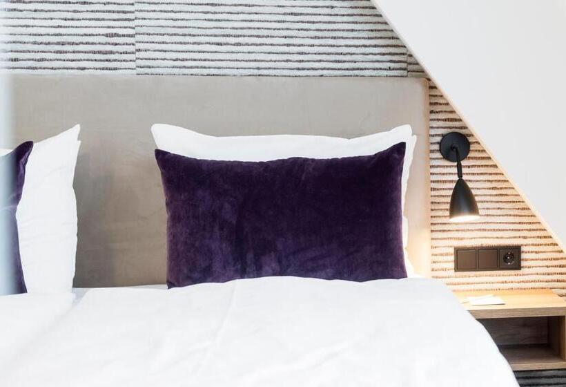 Maakt Hotel & Apartments