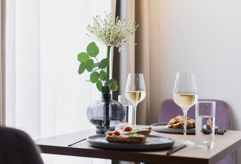 Maakt Hotel & Apartments