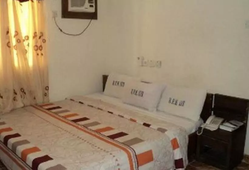پانسیون Royalton Palace Presidential Apartment For 5