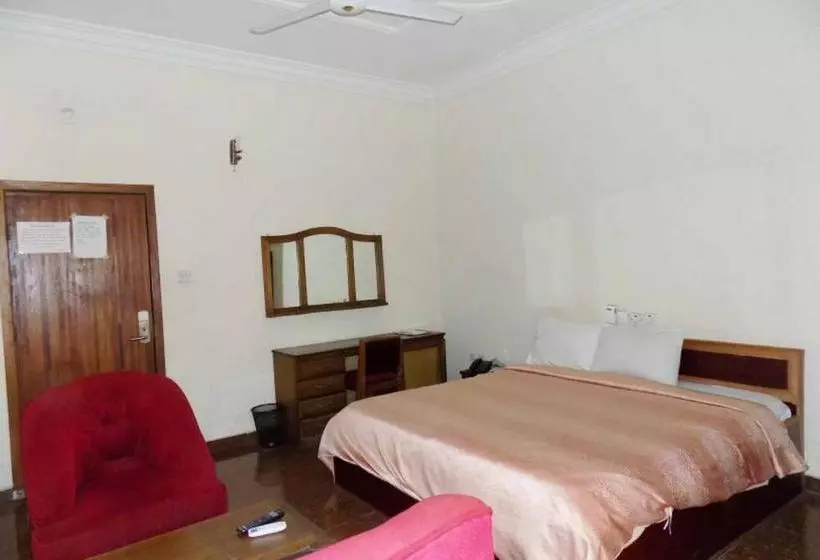 پانسیون Royalton Palace Presidential Apartment For 5