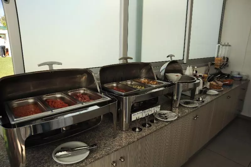 Frixos Suites Hotel Apts