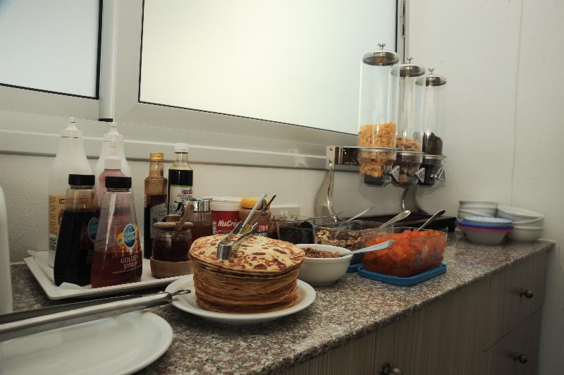 Frixos Suites Hotel Apts