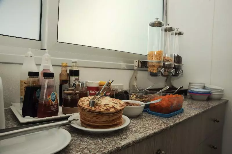 Frixos Suites Hotel Apts