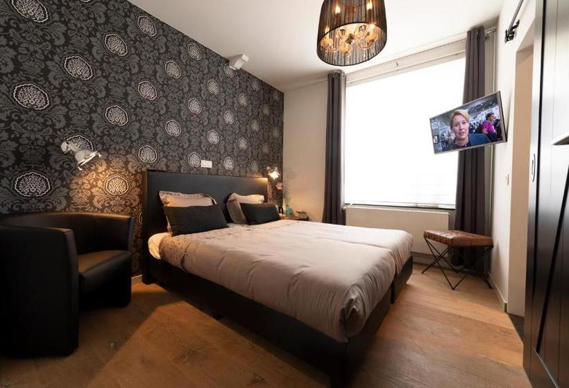 هتل B&b Montenakerhof