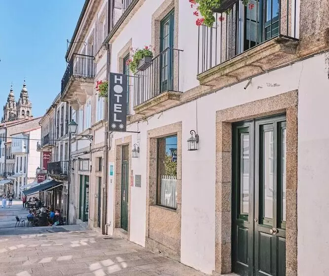 ホテル Entrecercas