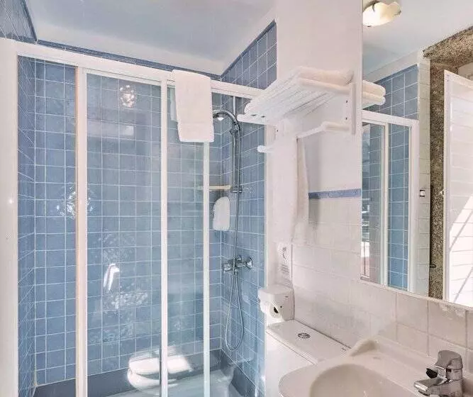 ホテル Entrecercas