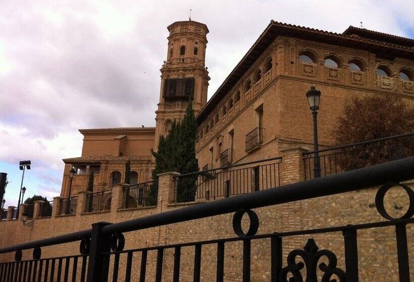 호텔 Hospederia De Alesves