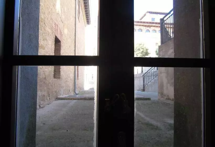 Отель Hospederia De Alesves