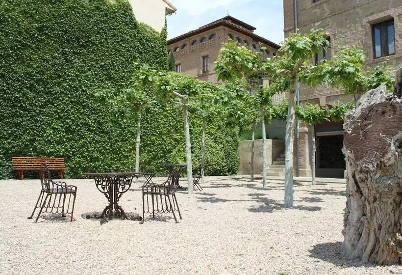 Отель Hospederia De Alesves