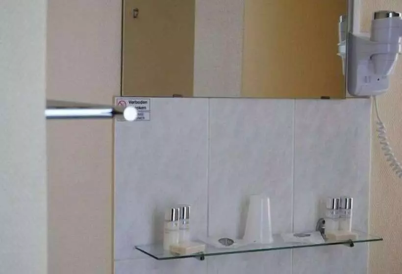 هتل Hôtel Passerelle Liège