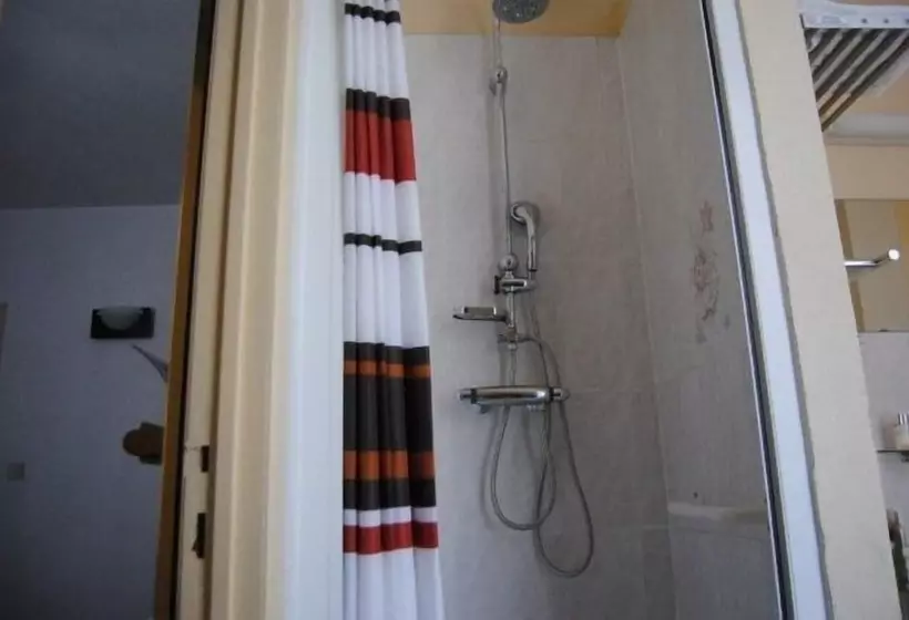 هتل Hôtel Passerelle Liège