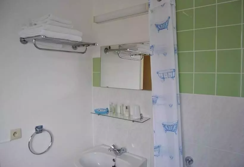 هتل Hôtel Passerelle Liège