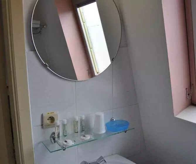 هتل Hôtel Passerelle Liège