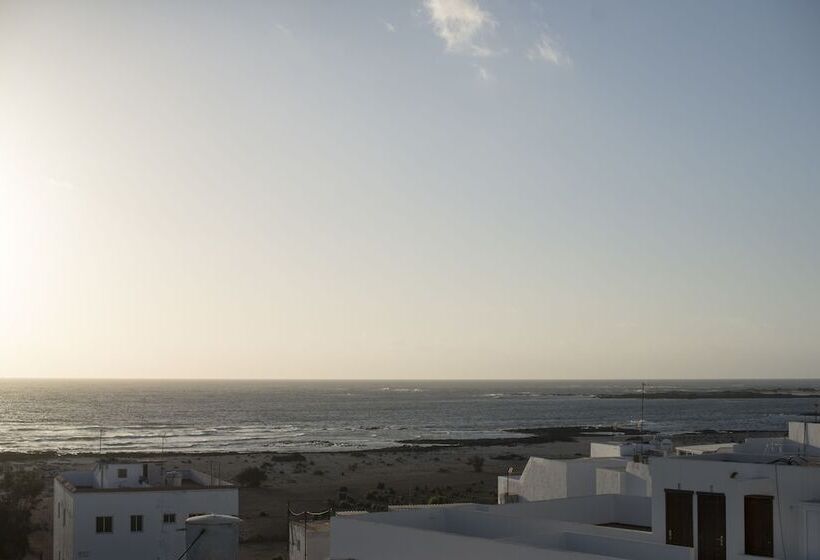 هتل Cotillo House