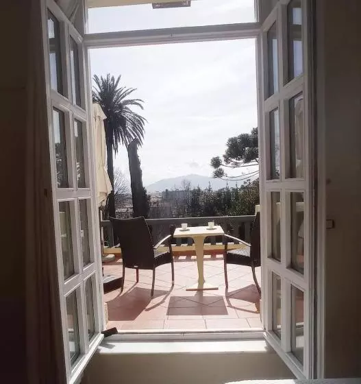 Отель Las Carolinas Garden