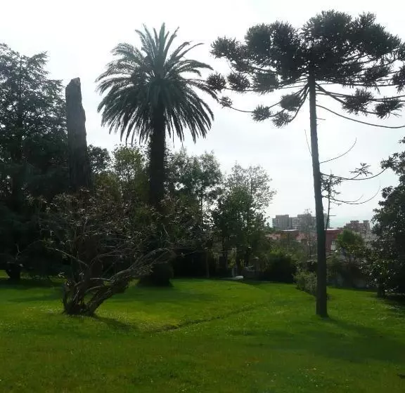 Отель Las Carolinas Garden