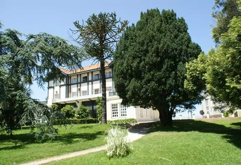 Отель Las Carolinas Garden