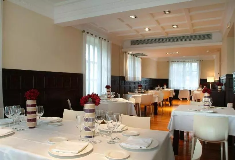 Отель Las Carolinas Garden