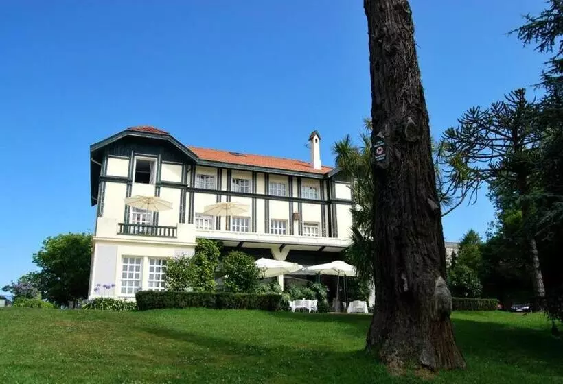 Отель Las Carolinas Garden