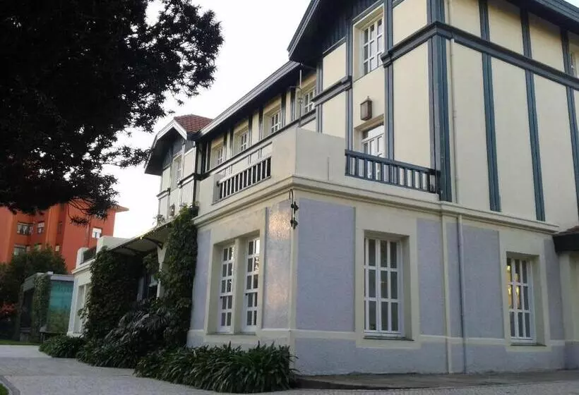 Отель Las Carolinas Garden