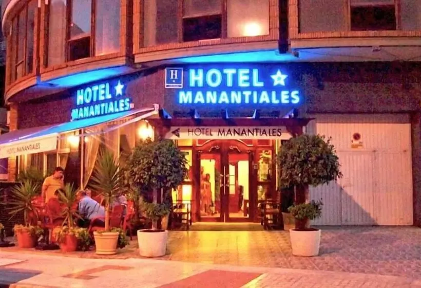 Отель Manantiales